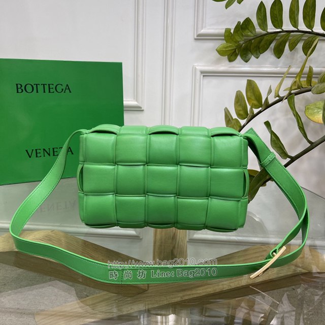 Bottega veneta高端女包 寶緹嘉編織小牛皮肩背包 BV經典款Cassette枕頭包  gxz1155